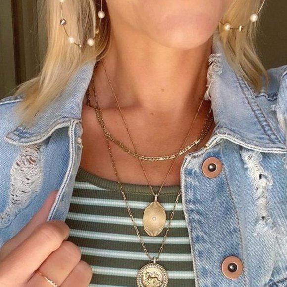 :: Stella & Dot Madison Pearl+Spike Hoop Earrings - Picture 3 of 11